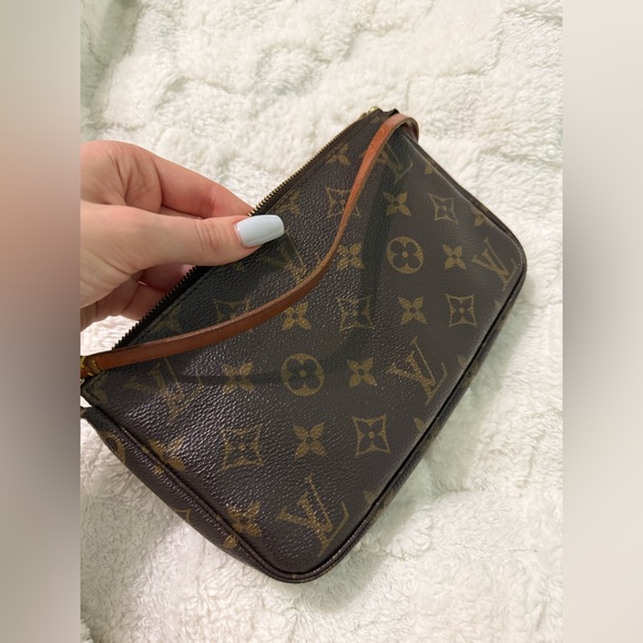 Louis Vuitton Pochette Accessory Pouch Brown Leather - Picture 8 of 14